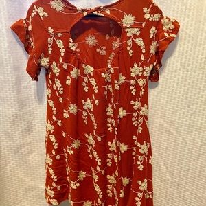 Umgee Floral Embroidered Blouse Large
